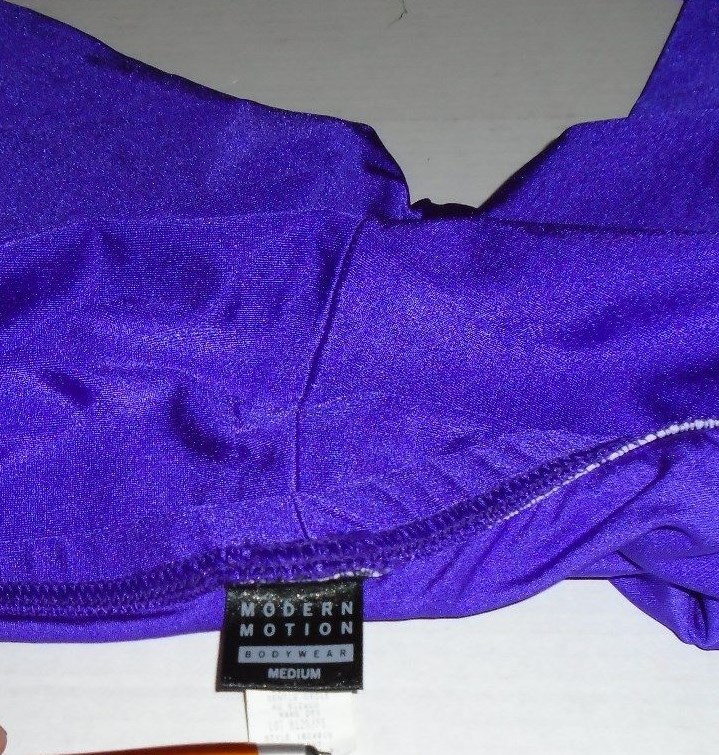 Womens Vintage Modern Motion Bodywear Purple Shiny Cropped Capri Pants Sz M