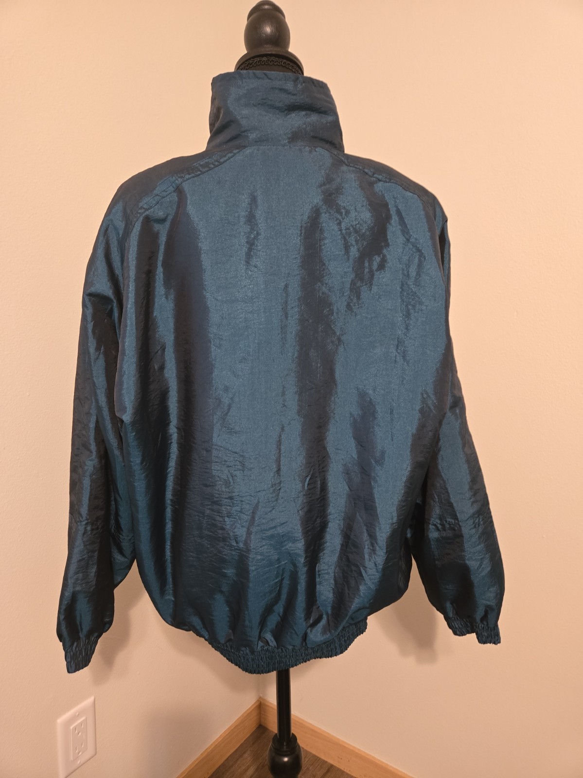 Vintage Women’s Trophé Iridescent Green Bomber Jacket Size Medium