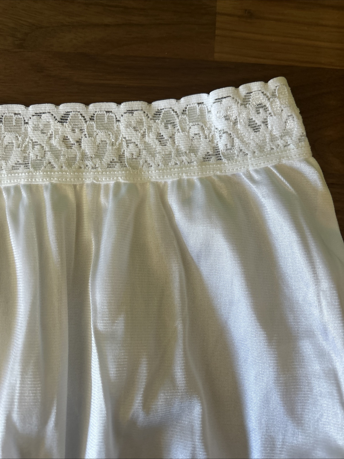 Vtg HANES Her Way Wide LACE Panties Nylon Full Cut 8 Second Skin Side Tag Y2K