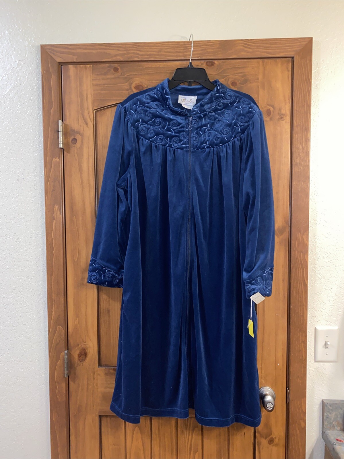 Mode Elle Collection, Vintage ’70’s Velour Teal Housecoat/Robe long Size 1XL