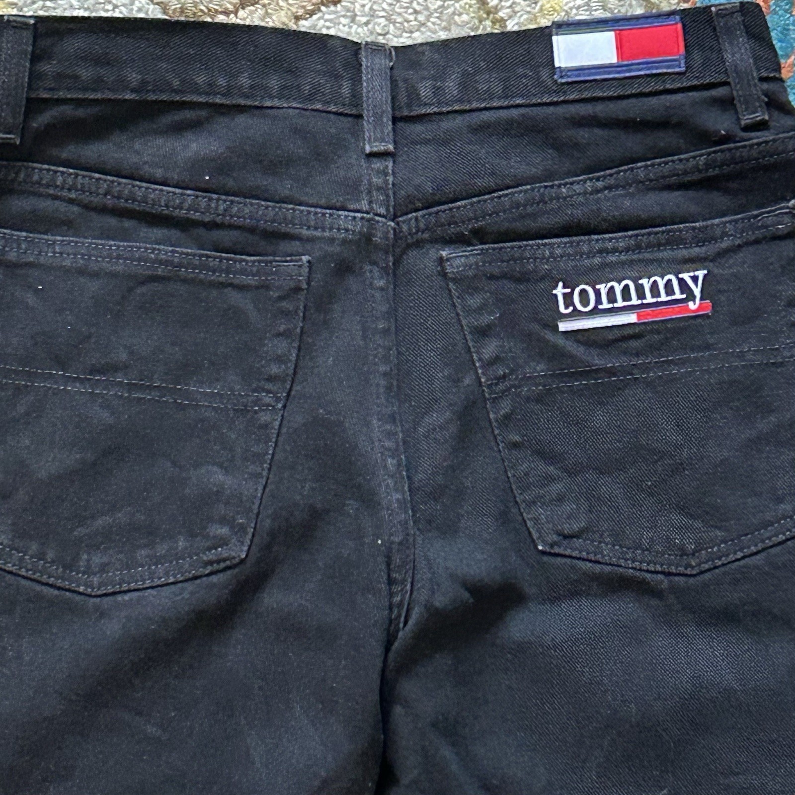 Vintage 90s Tommy Hilfiger Black Denim Straight Leg Flag Logo Mom Jeans Size 9