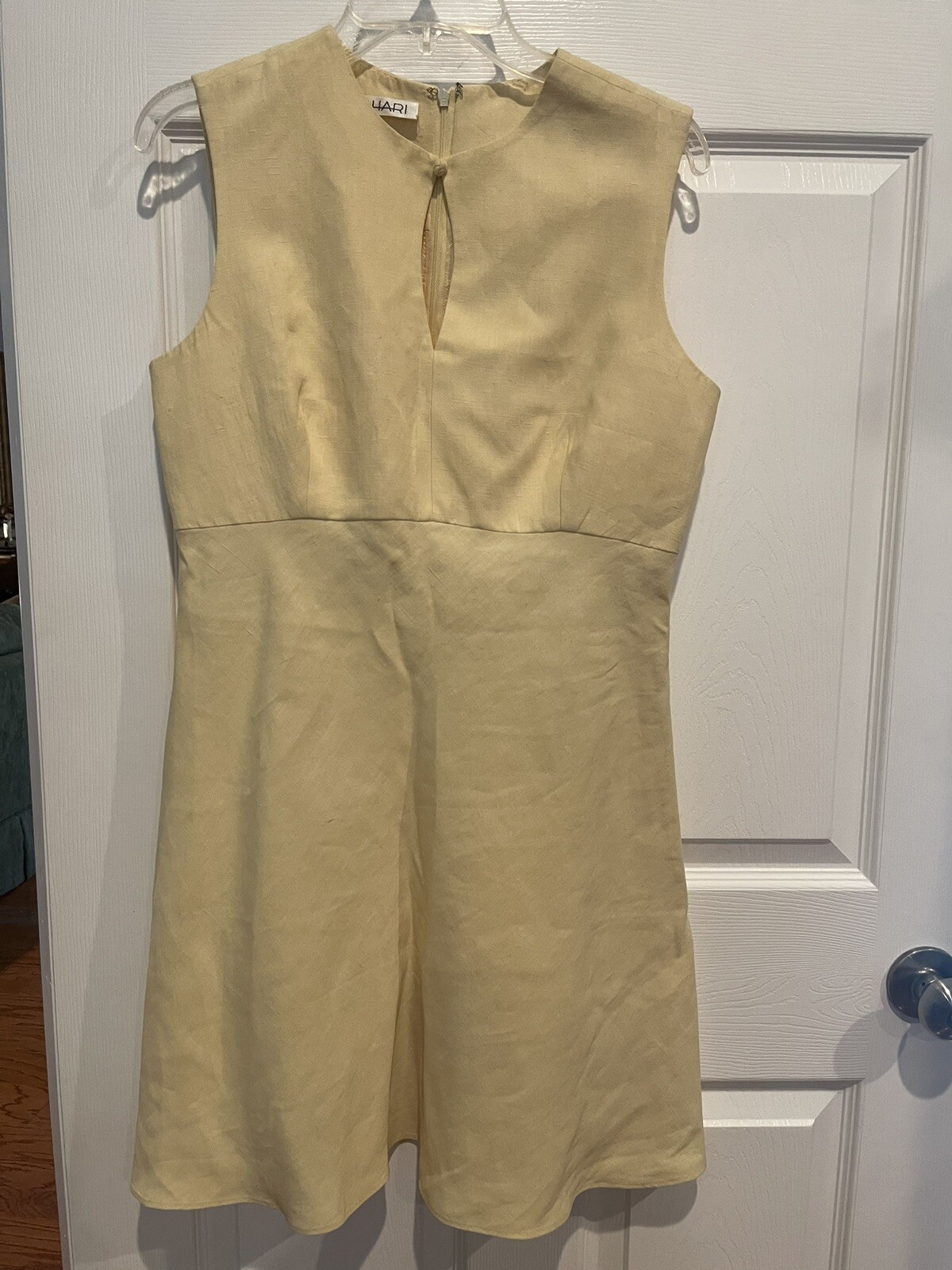 VTG 1980s 90s TAHARI SIZE 10 PALE YELLOW LINEN RAYON BLEND DRESS