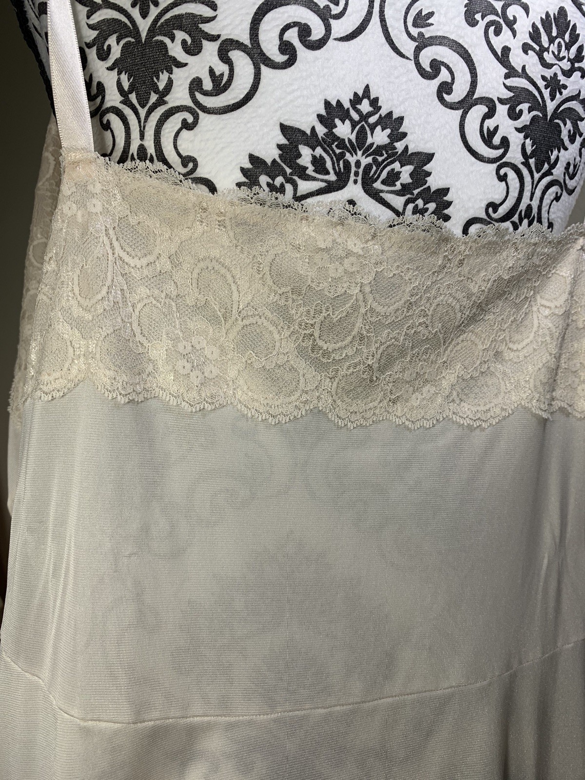 Vintage Dixie Belle Slip Dress 42 XL Silkie Smooth Femme Chantilly Lace #4514