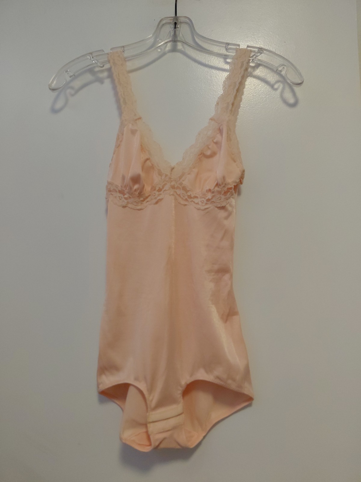 Vintage Olga Body Suit Satin & Lace Detail Boudoir Lingerie Peach Small