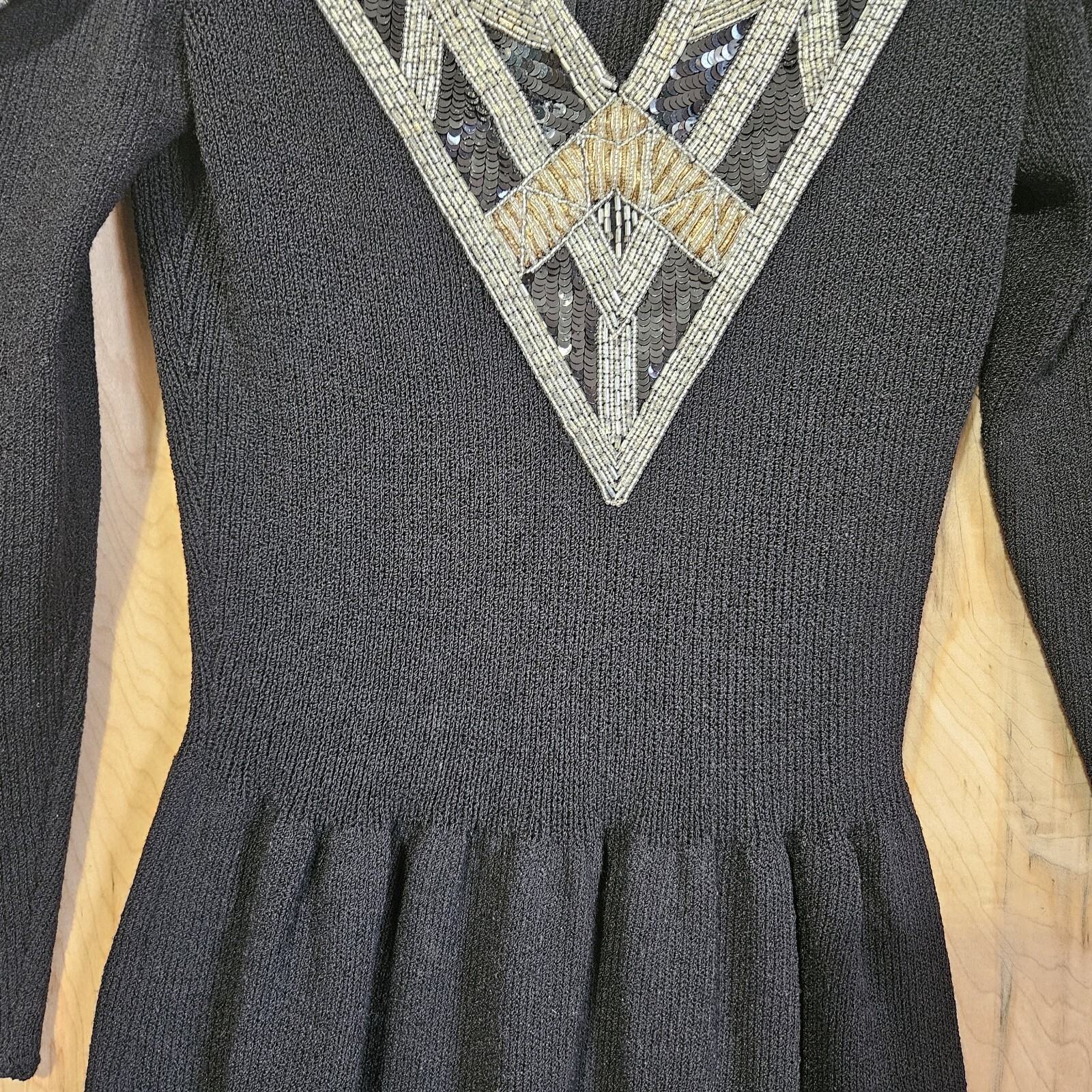 Pat Sandler for Wellmore Vtg 70s Wmns Sz 6 V Neck Sequin Accent Sweater Dress