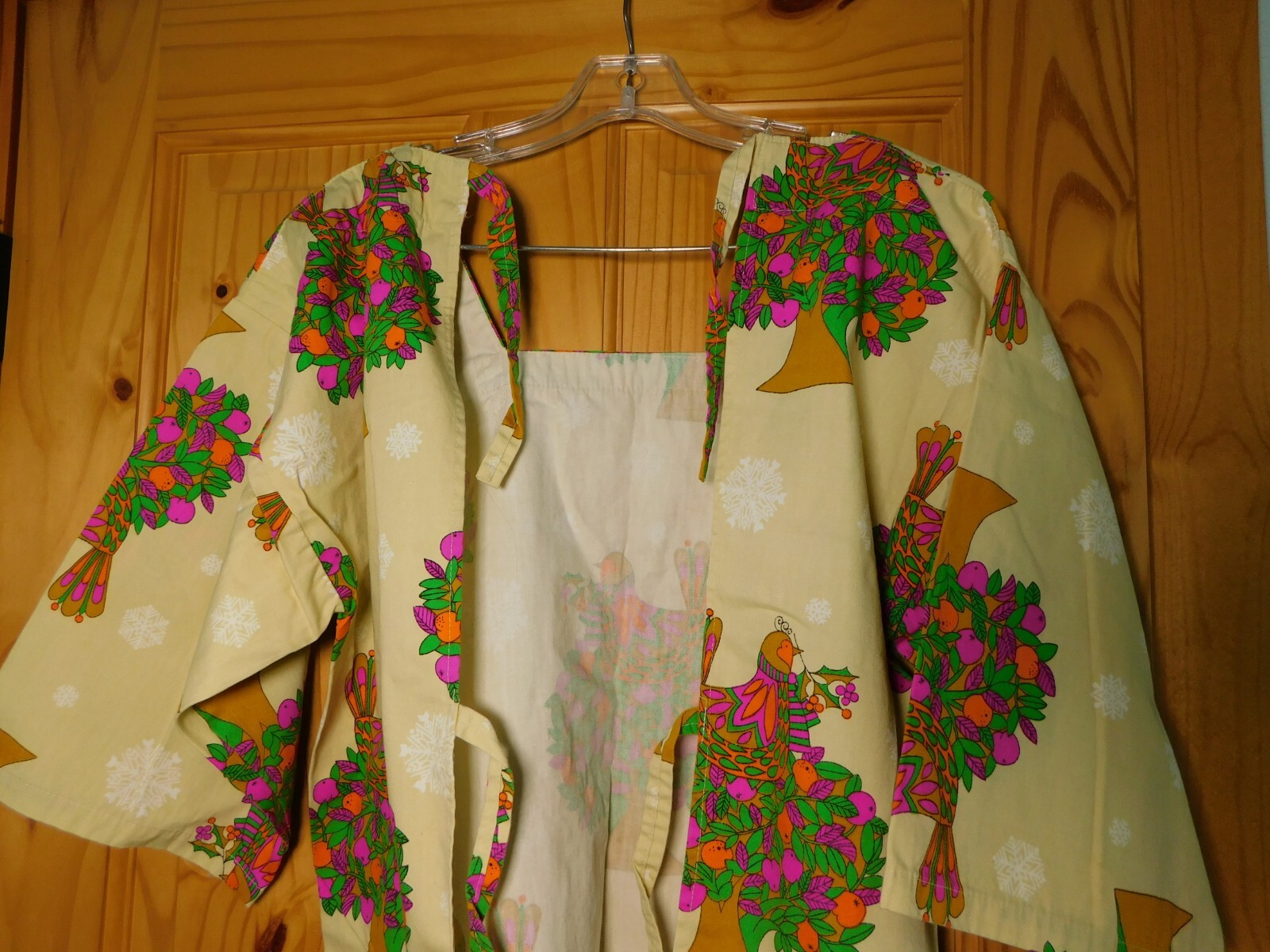 Vintage Design House Womens Smock Birds in Fruit Trees Colorful Ties in Back