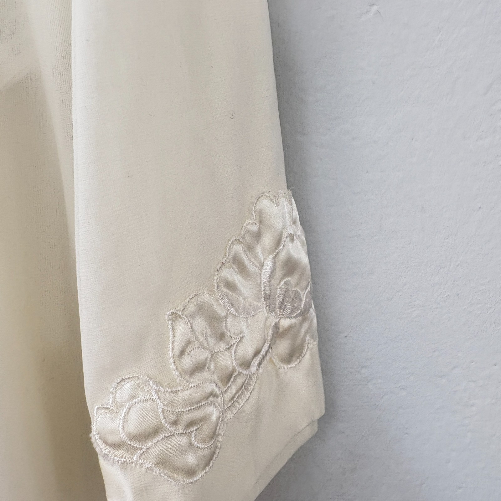 Gossard Artemis Robe Nightgown Set Women Size Petite White Vintage FLAWS