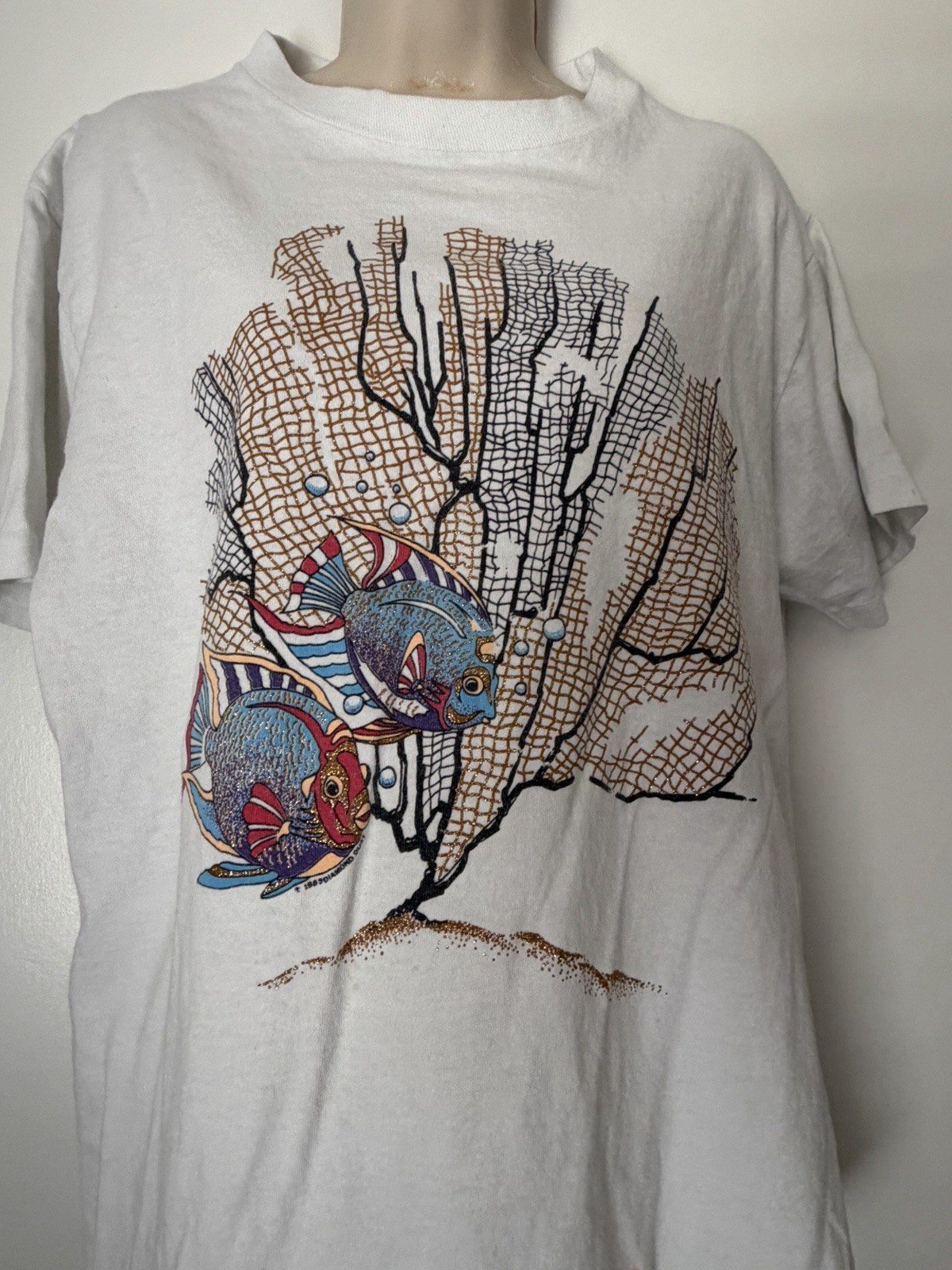 Diamond Dust Fish Gold Glitter Colorful Graphic White Tee 80s 90s SingleStitch M