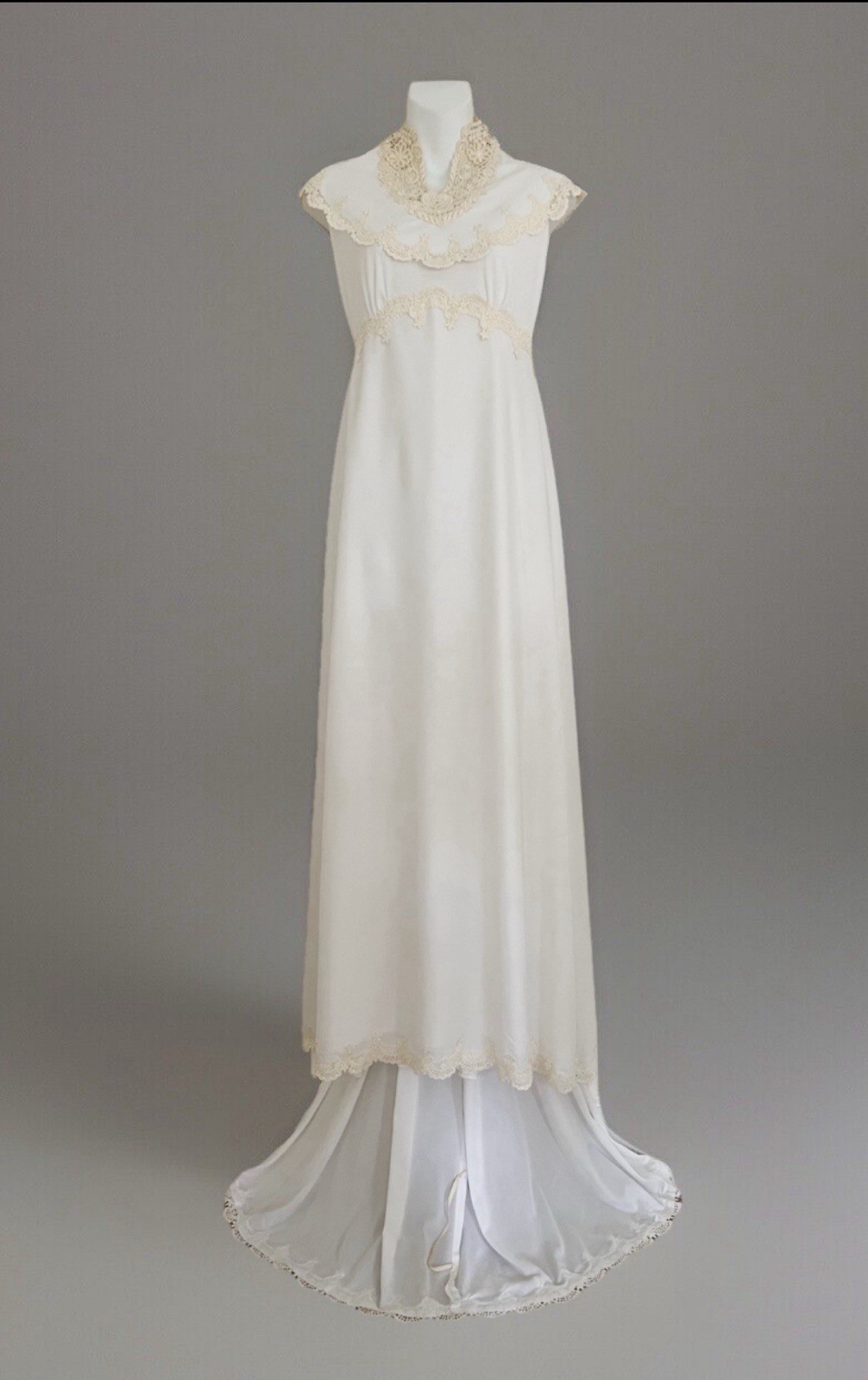 Vintage Bridal Dress Wedding Women’s Size XS Ivory Scallop Lace Cap Sleeve
