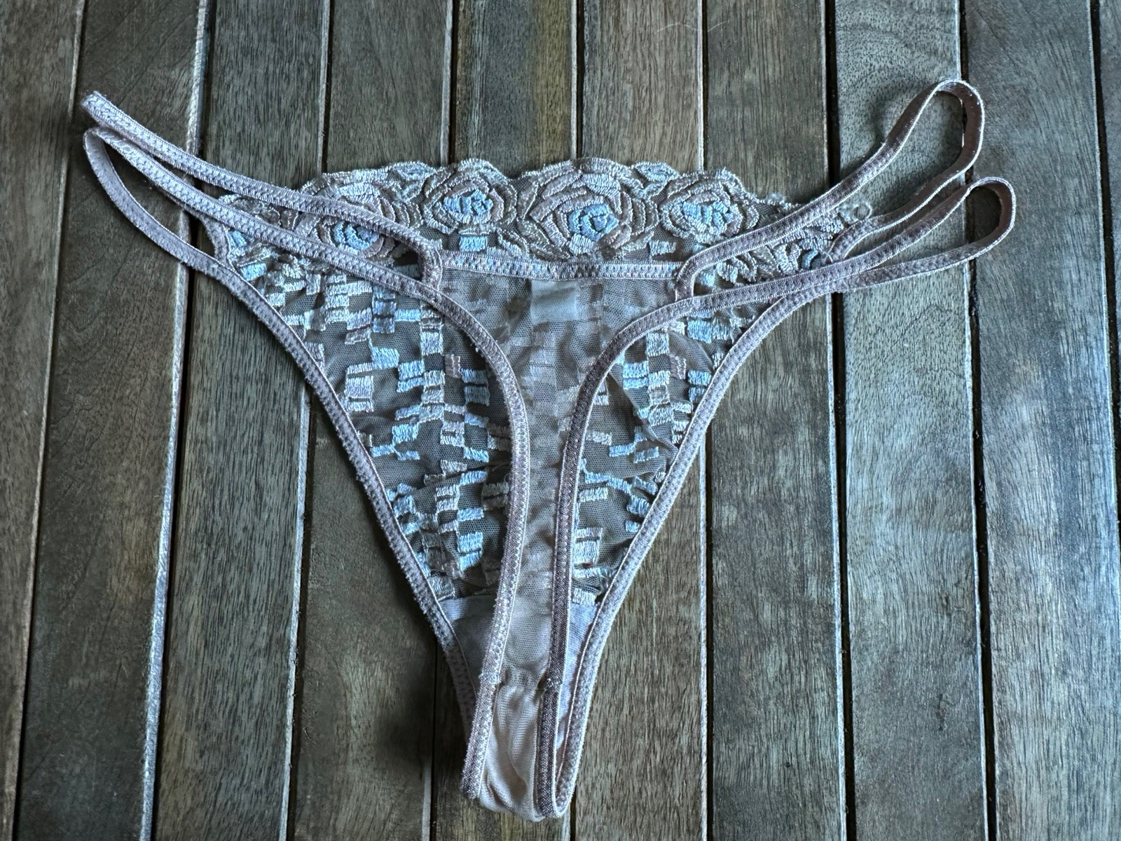 Vtg L Beige Sheer Lace Thong String Bikini Panty Panties￼