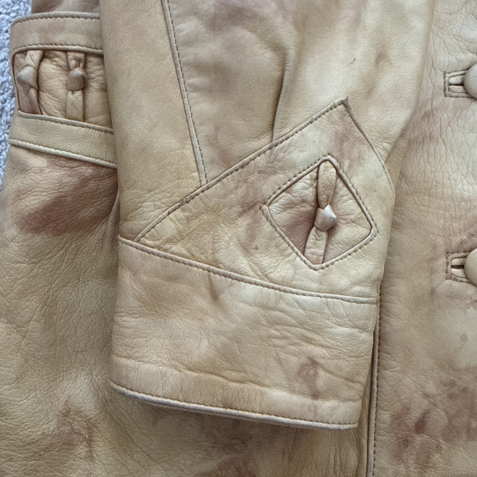 Vintage 70s/80s Tan Leather Jacket Sz S Oversized Ruched Shoulders Knot Details