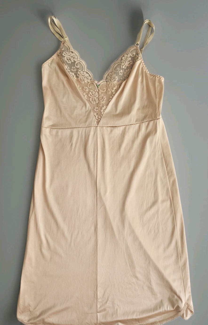 Vtg Maidenform Silky Slip Nighty Beige Nude Chantilly Lace USA UNION XS/S 32