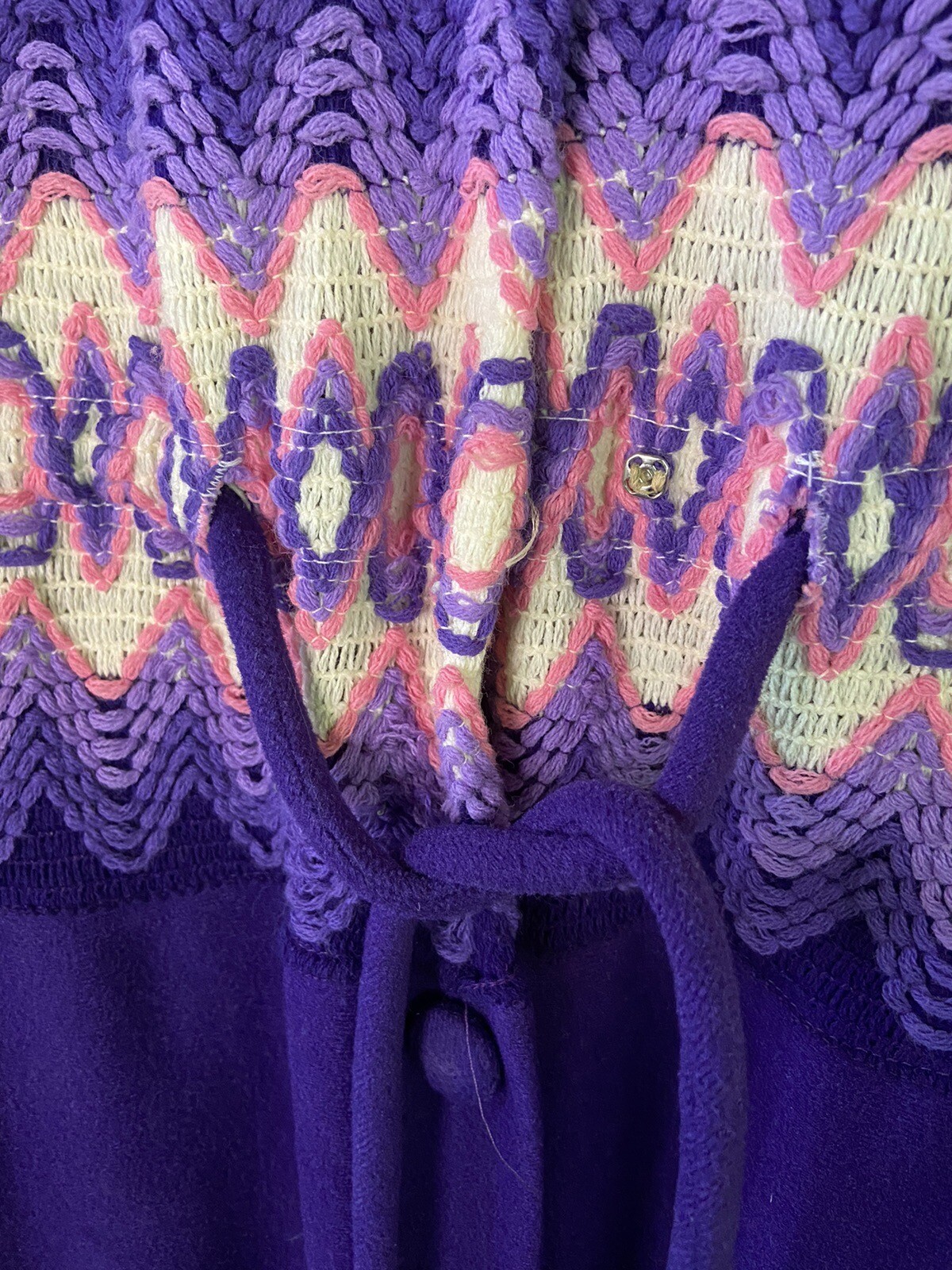Vintage 1970’s At Home Wear for Van Raalte Button Robe Flame Stitch Boho Hippie