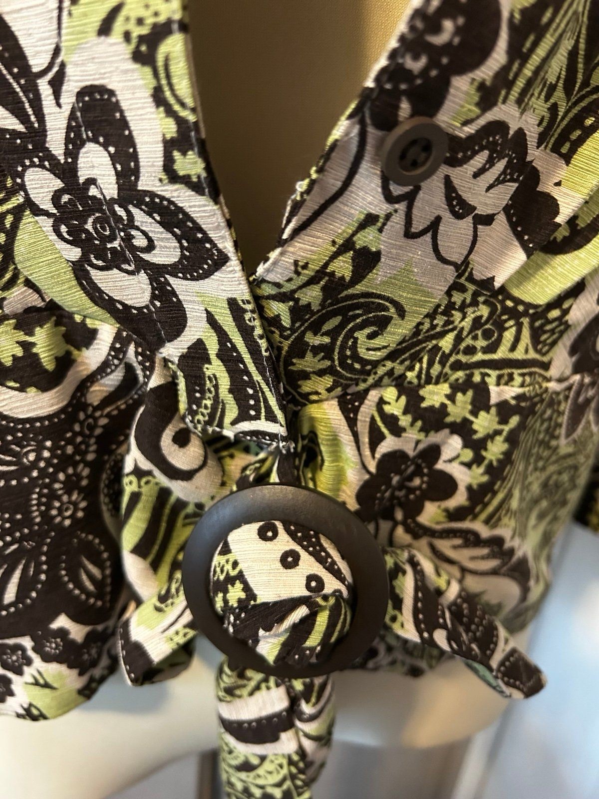SilkLand Black and Green Paisley Top Size 16