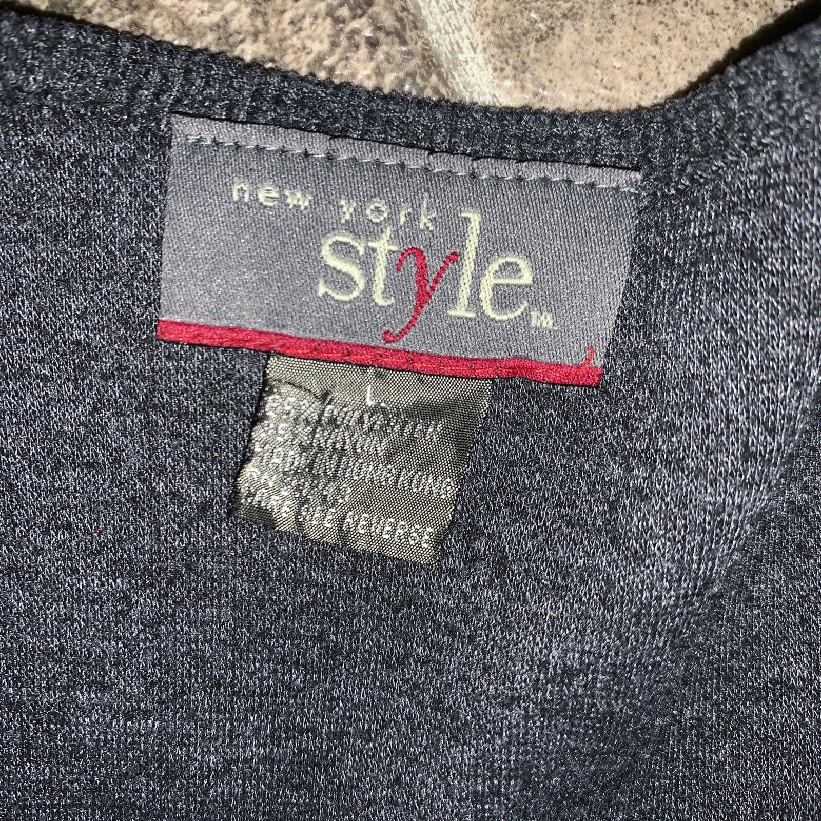 B.E. Basic Editions & New York Style Gray Off White Vest Sz L LOT of 2 ❤️eb15m2