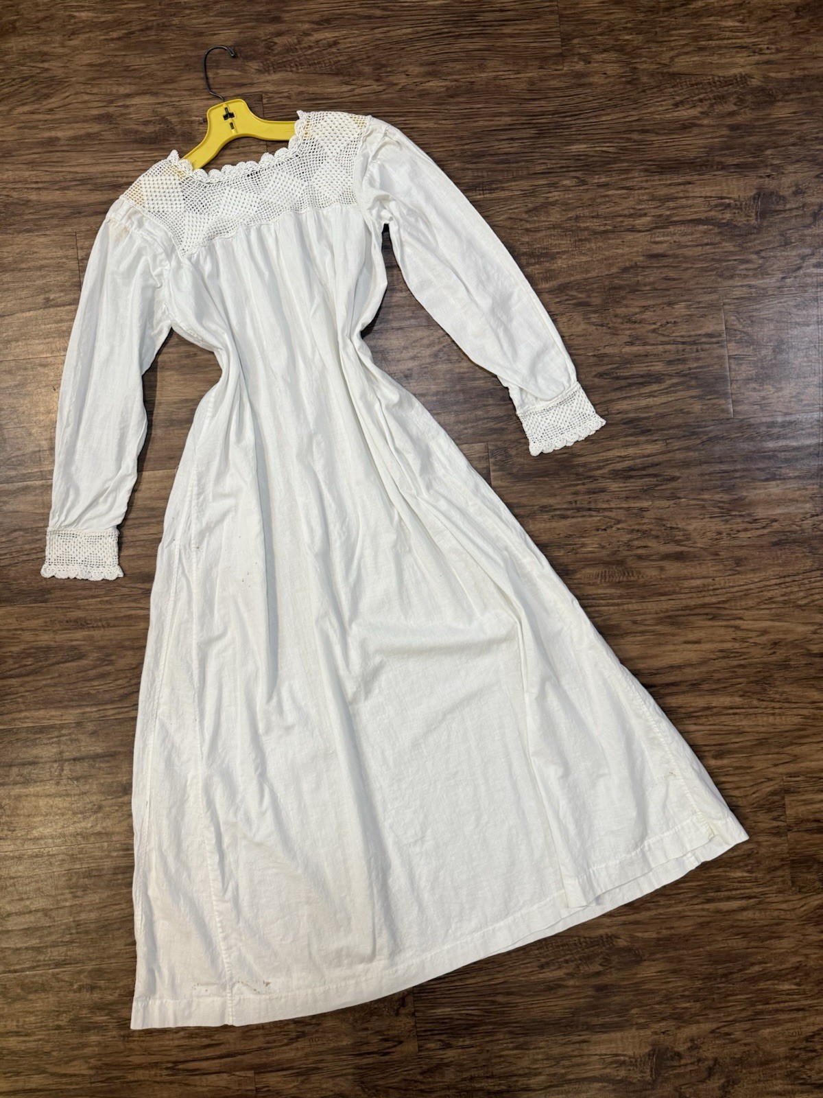 Antique 1900s Edwardian White Cotton Nightgown Hand Crochet Lace Yoke Cuffs
