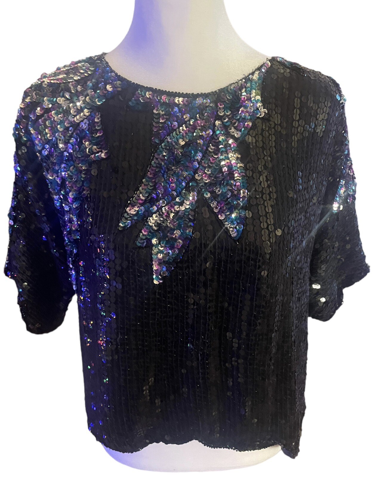 Vintage Petite Illustration Full Sequin Silk Top Black Multi Color Short Sleeve