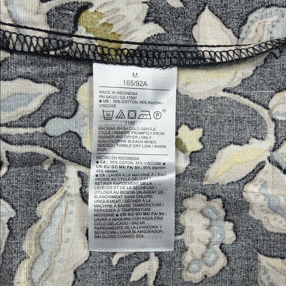 Old Navy Women’s Floral Dress in Black and Yellow. NWT. Size Medium