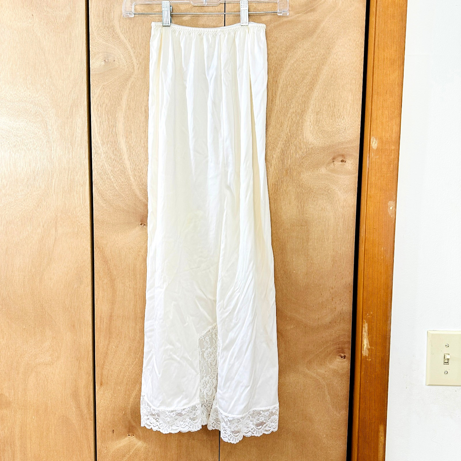 1970s JC Penney Half Slip Antron III Ivory Champagne Small Maxi Length LOTS LACE