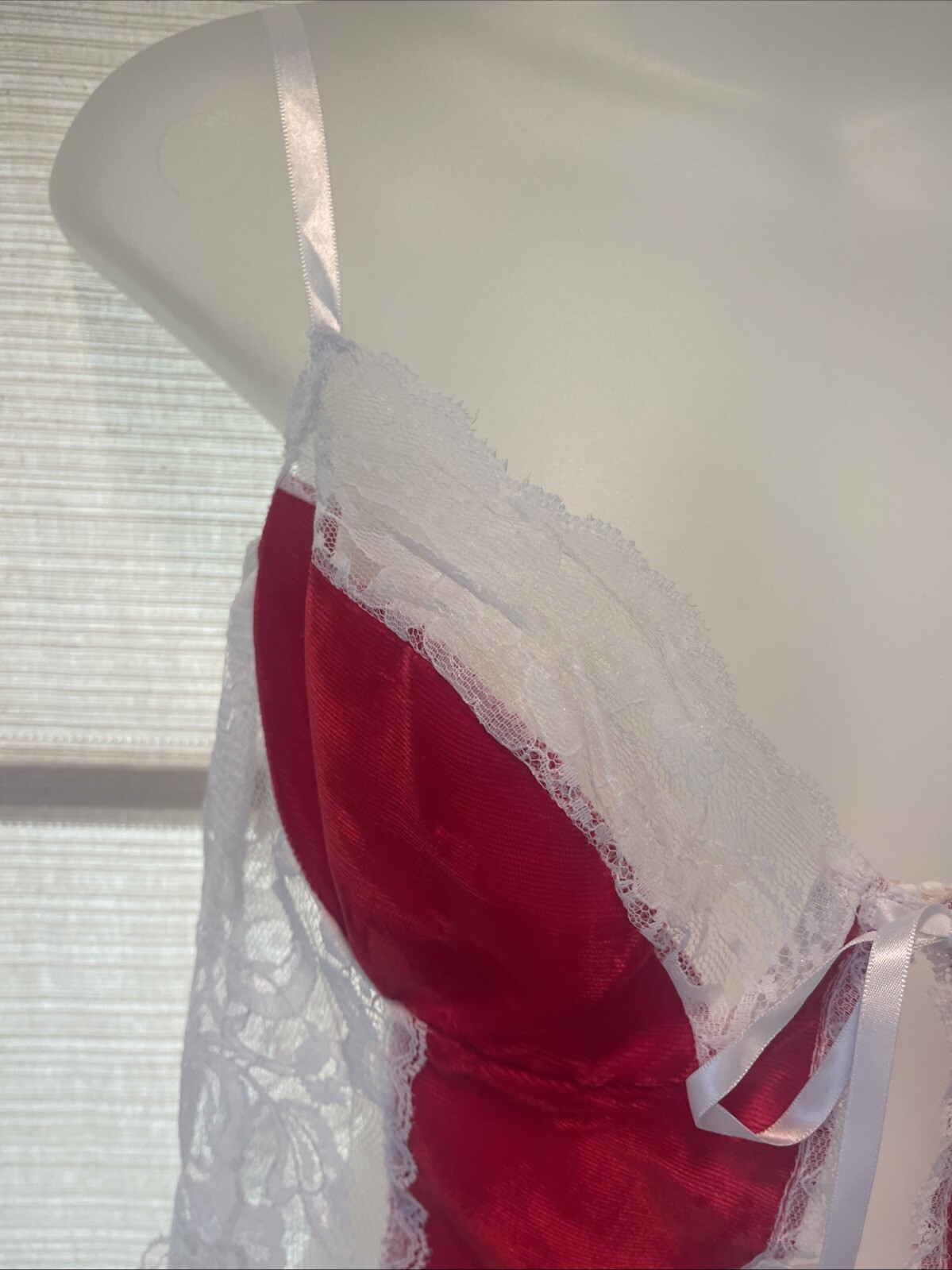 Y2K Fredrick’s of Hollywood Red Velvet W/ White Lace Ribbon Ties Bustier Size L