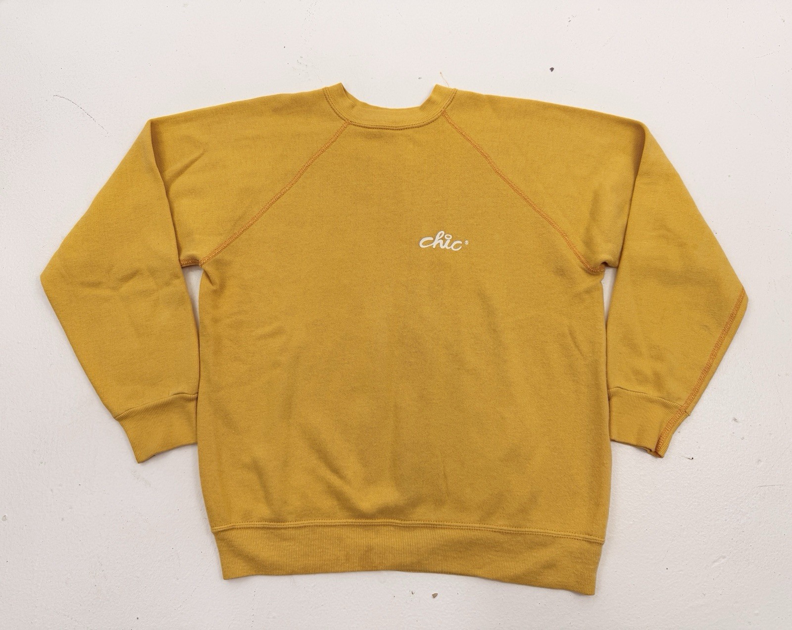 VTG 70s CHIC Raglan Sweatshirt Fits M USA Made Creslan Cotton Blend Soft Thin