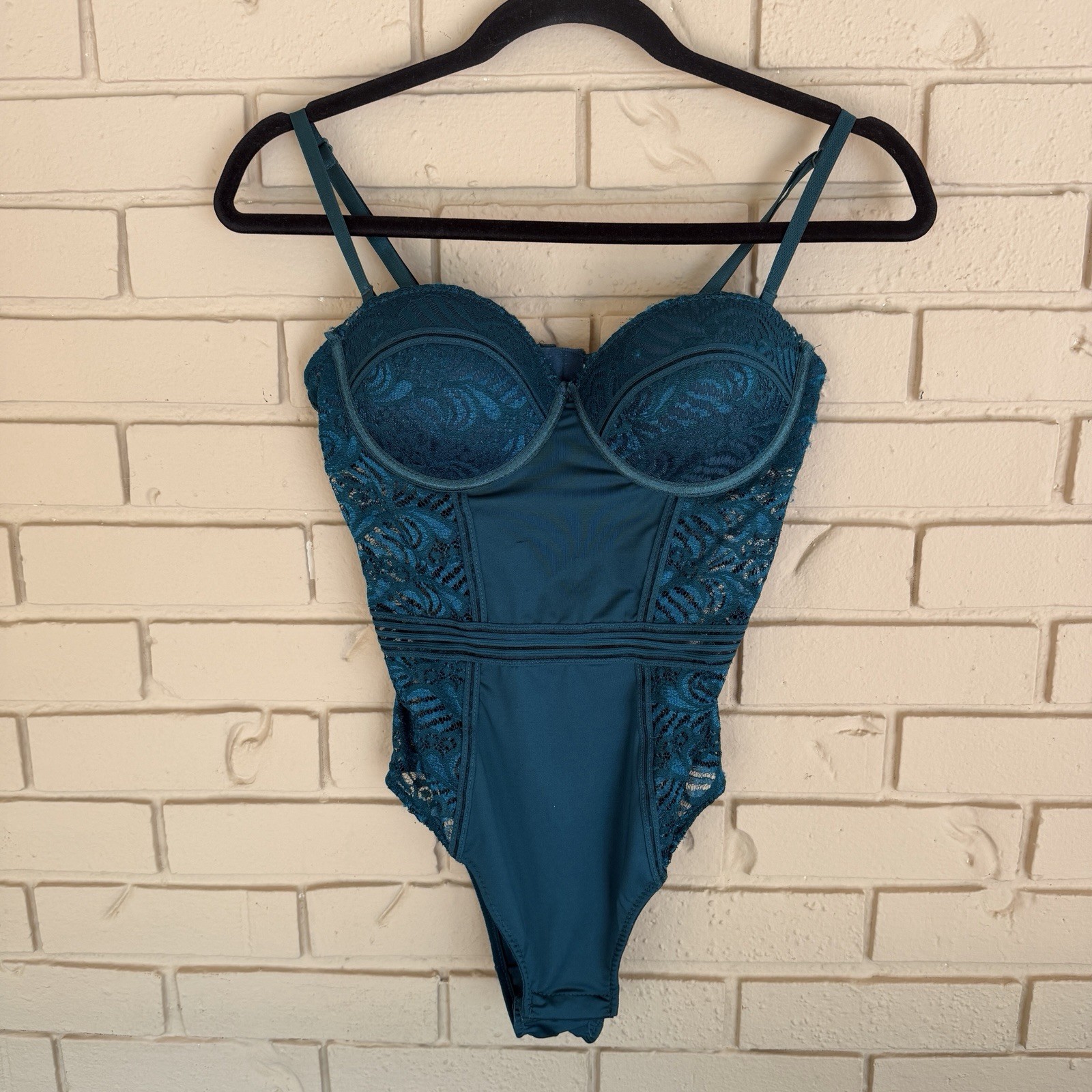 Vintage 90s Lace Teddy Bodysuit Backless One Piece Lingerie Molded Cup Size M