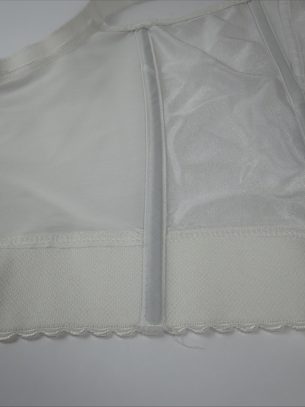 Vintage Carnival 40DDD Longline Bra White Lace Front Hook Boned Style 745