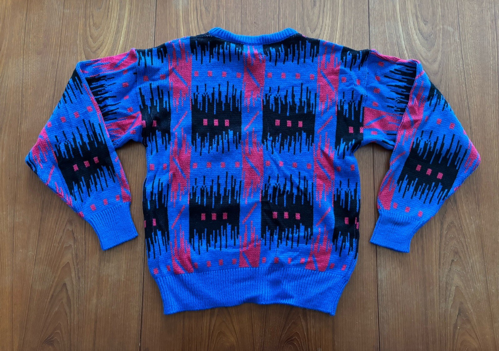 Vintage 90’s Women’s Sweater Size Large Aztec Print Blue Pink Black