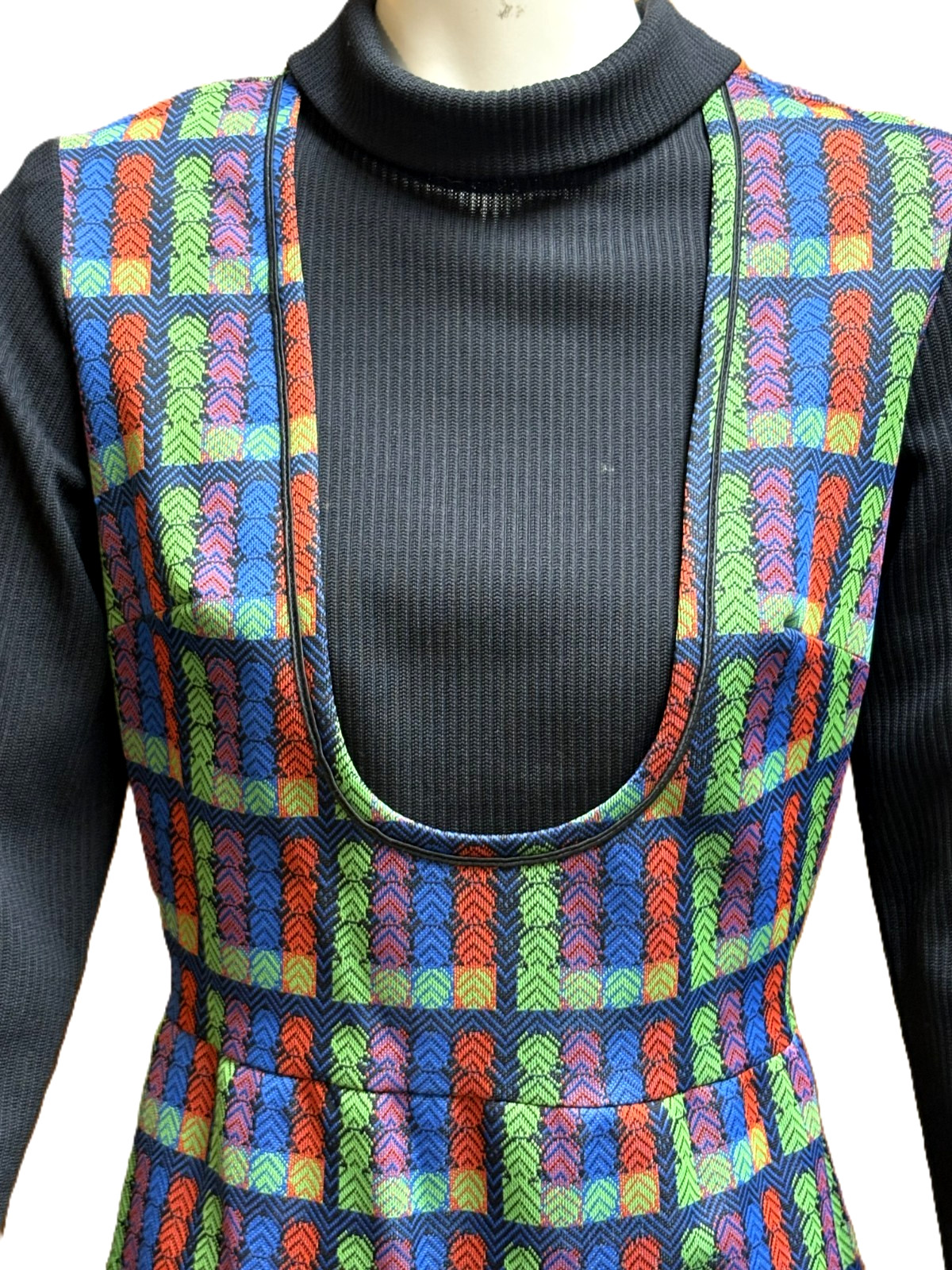 Vintage70s It’s Better Mod Geo Rainbow Print Pinafore Jumper Dress 16