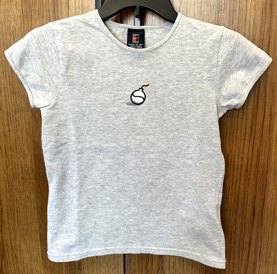 Vintage 90s Y2K Nike Tennis Bomb Graphic Fitted Gray T-Shirt Women’s Size Small