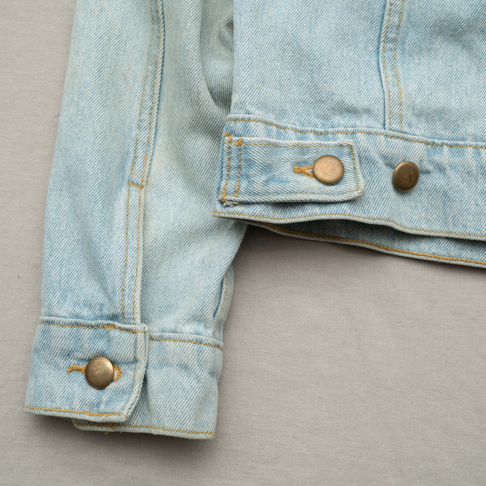Vintage 90s American Apperel Distressed Lightwash Denim Type 3 Jacket USA Made S