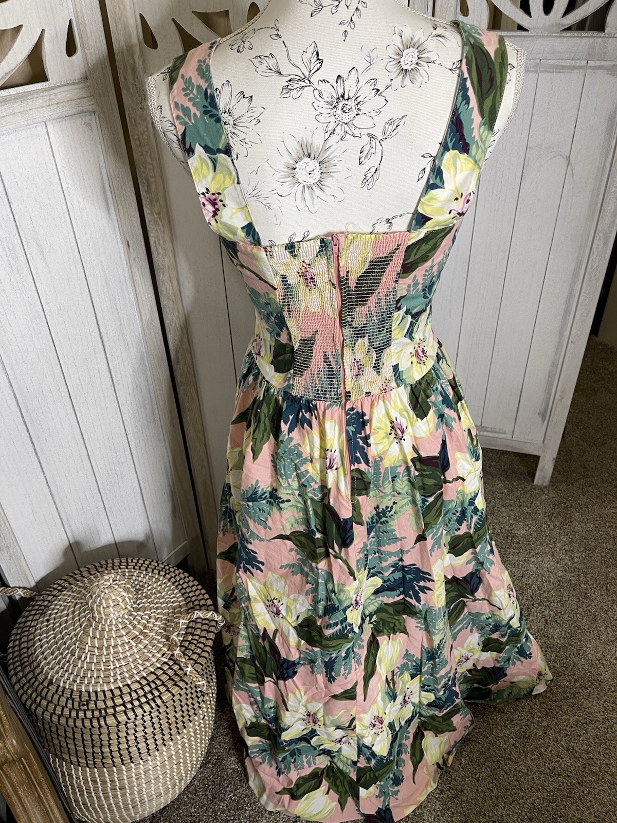 Carol Anderson California Vintage Floral Shabby Chic Smocked Back Dress Sz 9/10