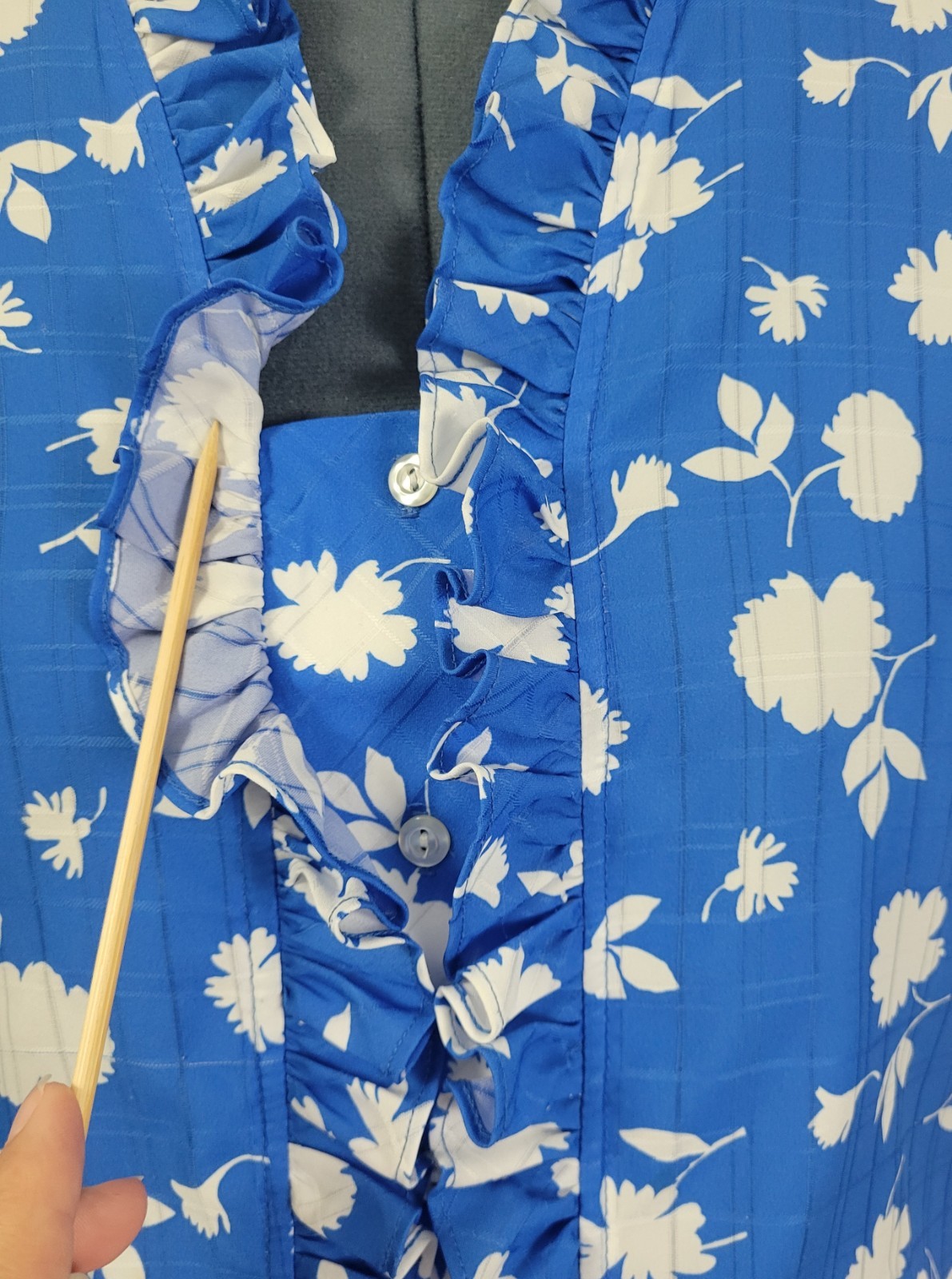 Vtg Jonquil Blue S/S Blouse w White Florals & Ruffled Collar/Button Down Size 12