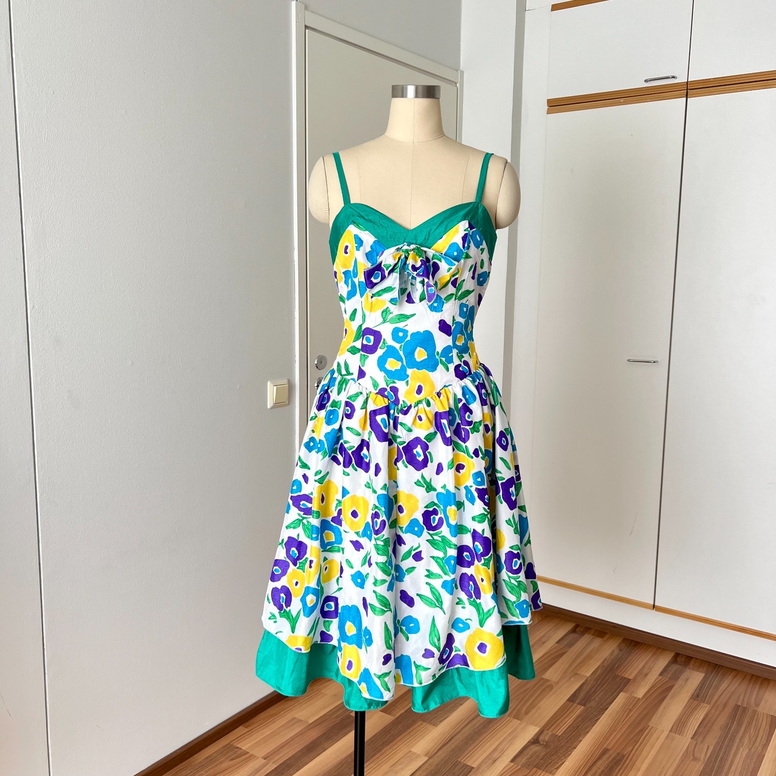 1980s VERA MONT Floral Party Dress Spaghetti Straps Summer Midi 80s Does 50s