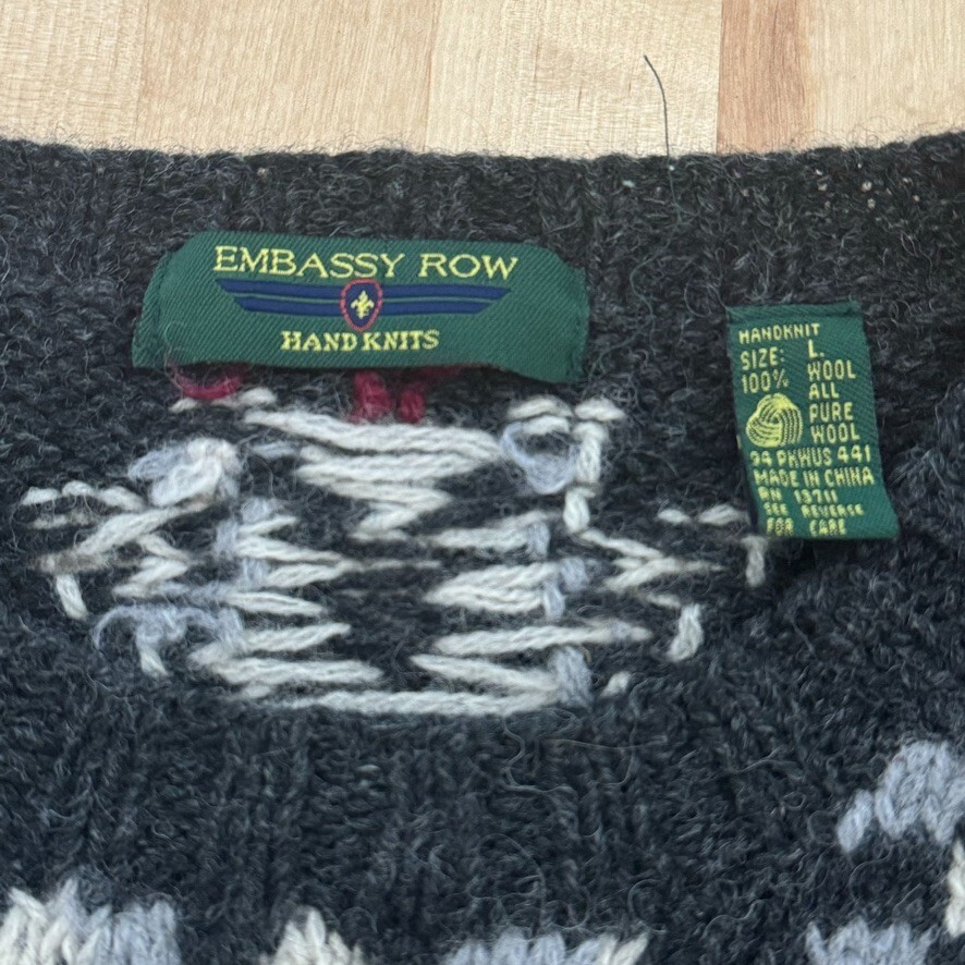 Vintage 1990s Embassy Row Hand Knit Snowflake Wool Chunky Overszied Sweater Sz L
