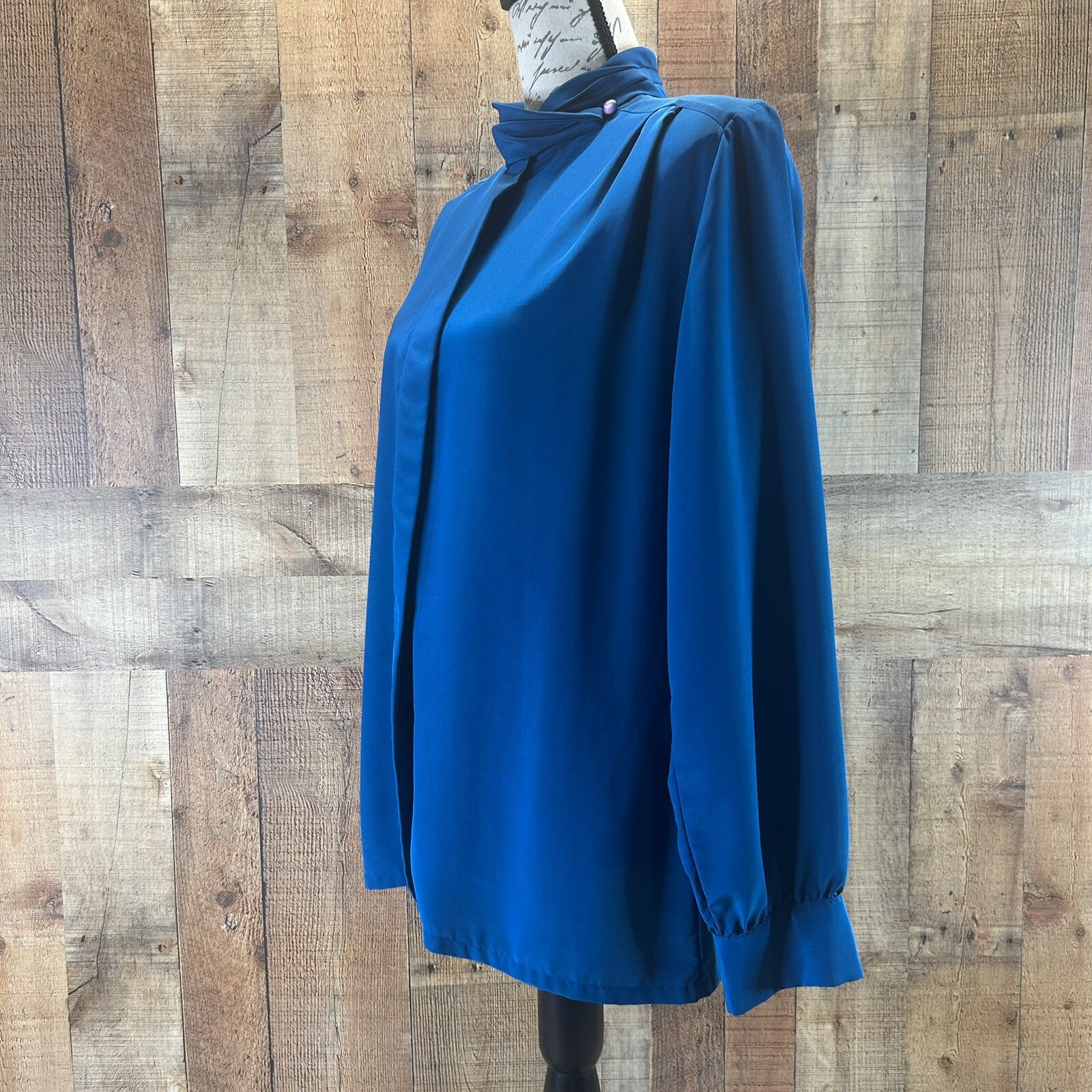 VTG Pendleton Women’s Polyester Button Down Blue Blouse Shoulder Pads Size 10