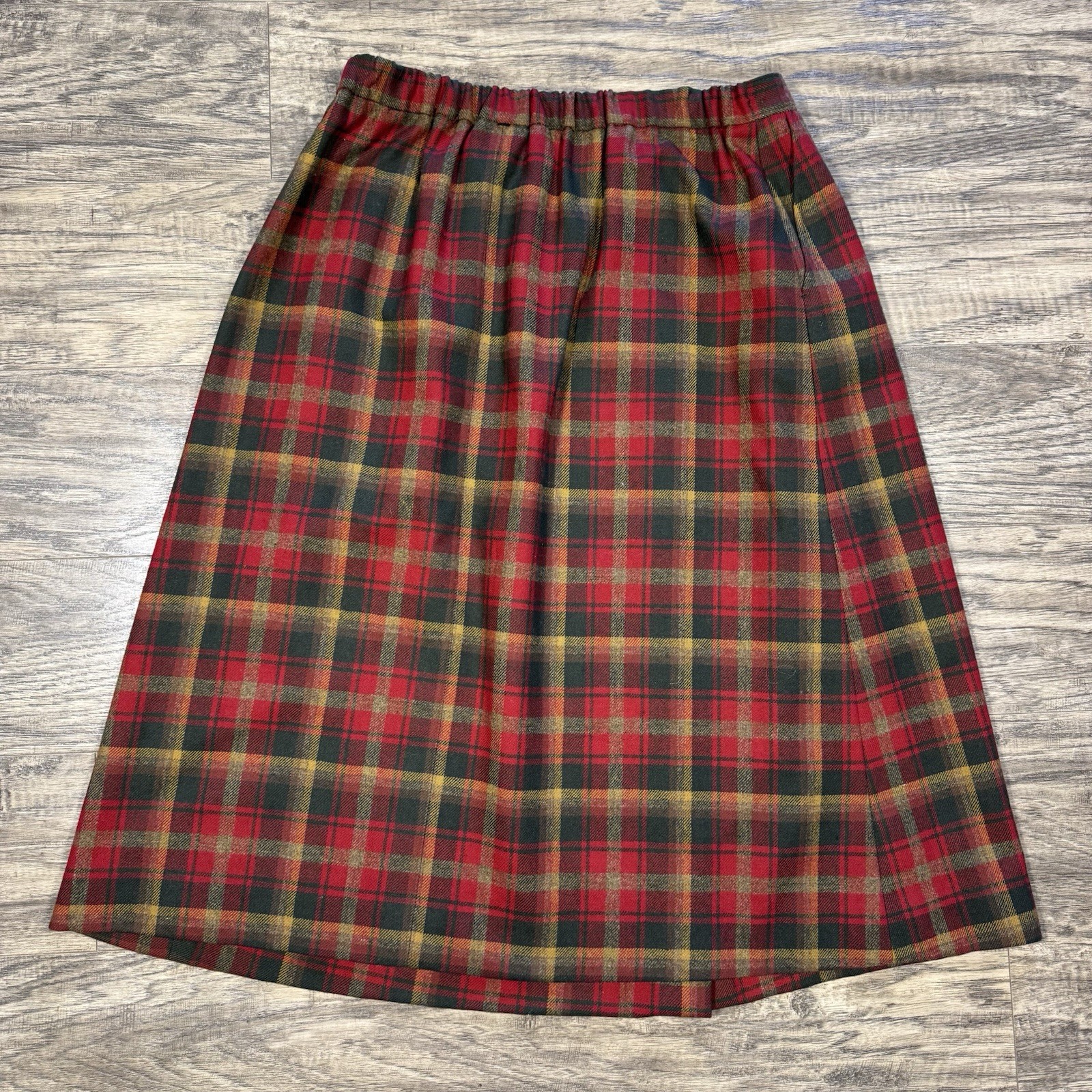 Pendleton Plaid Wool Skirt Size 14 Red Tartan USA Vintage Button Front