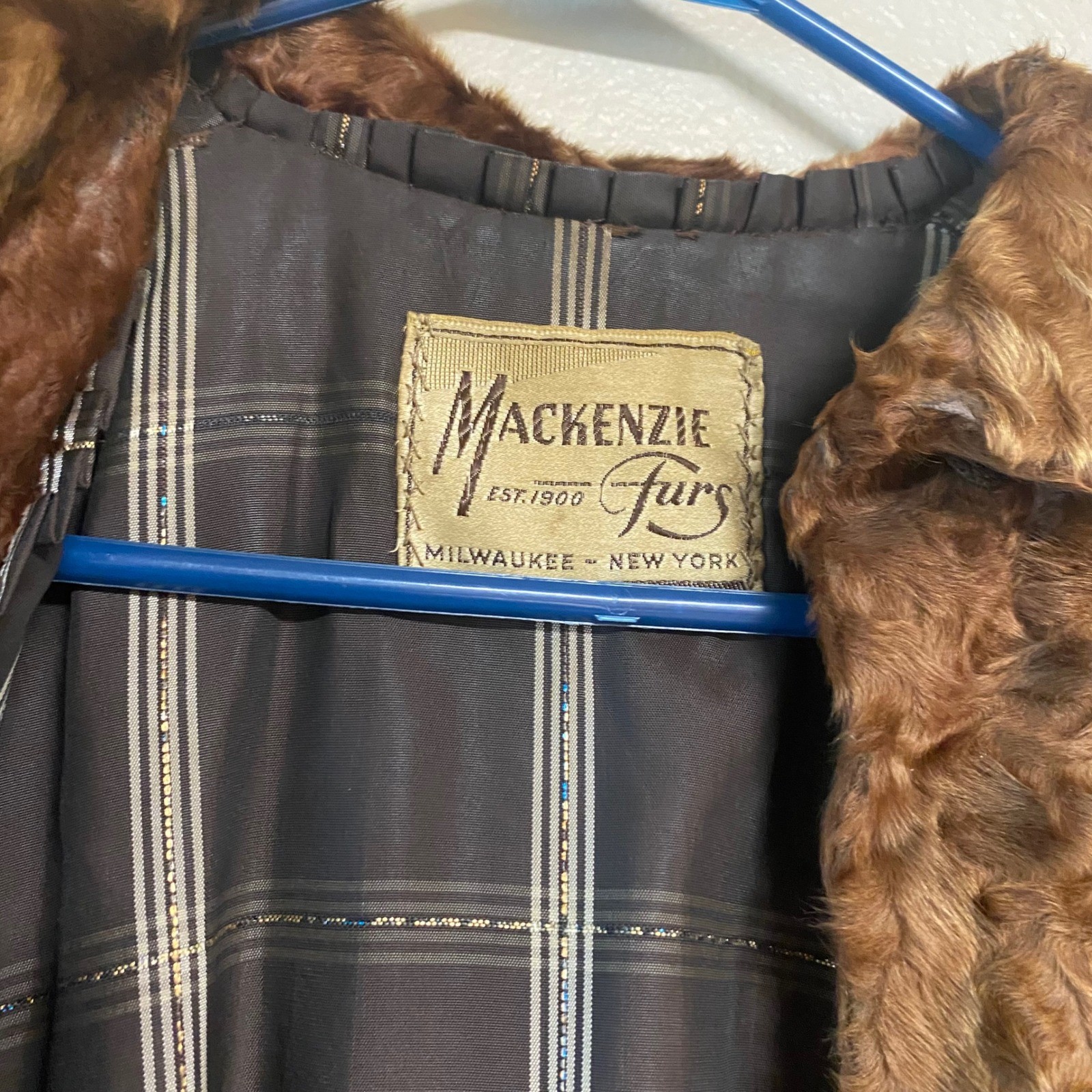 Vintage Mackenzie Furs Brown Mouton Fur Coat Jacket Milwaukee New York