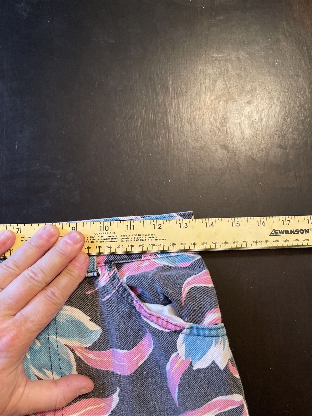 Vtg 1980s Juniors Sunset Blues Chic Floral Black Denim Tapered Leg Pants 27X28
