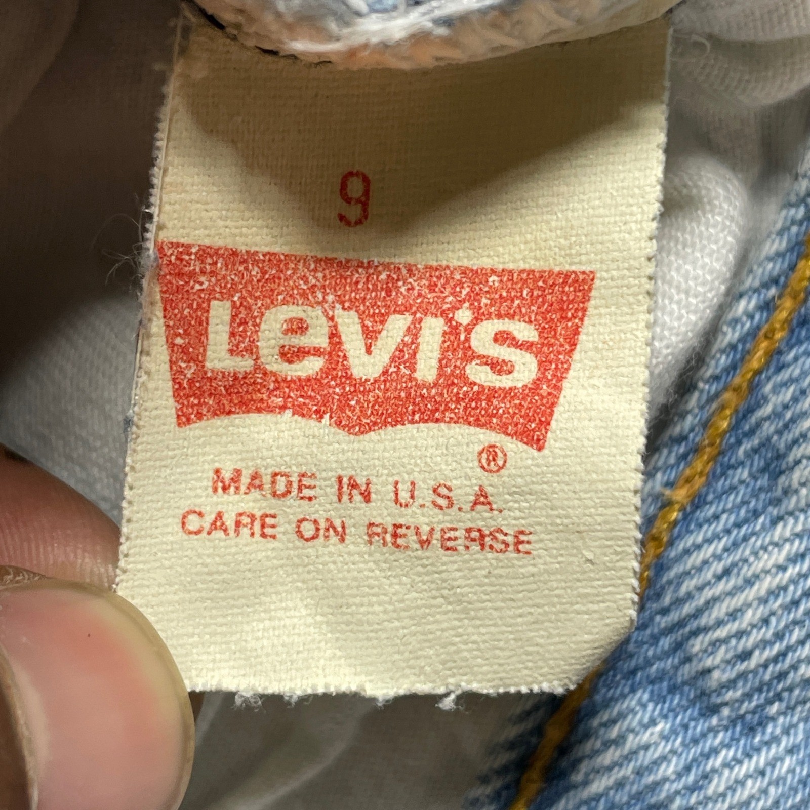 Vintage Levis Women’s 25×31 High Waisted Button Fly Jeans Light Wash USA Made