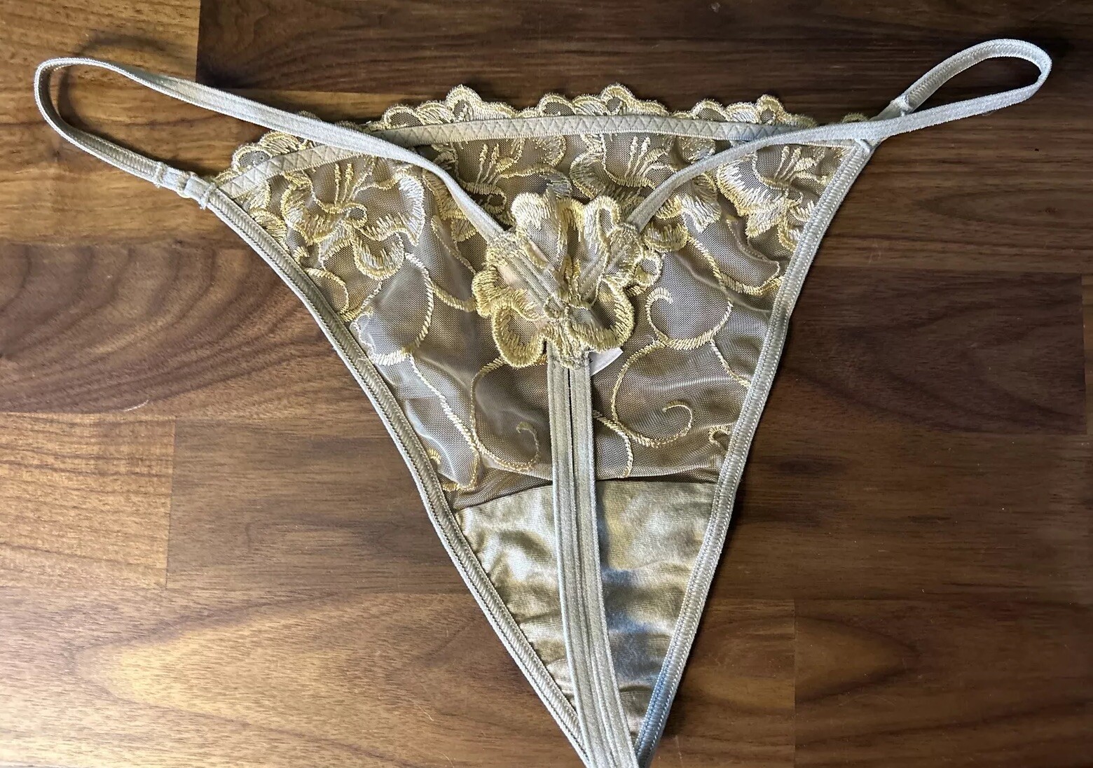 Victoria’s Secret Vintage Panties Size Large L 2003 Angel Gold Lace String Thong