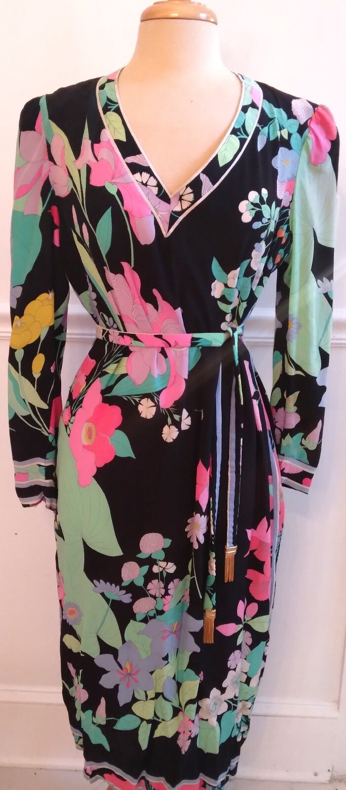 Gorgeous Vintage Leonard Dress Excellent Condition V-neck Navy Blue Floral Belt