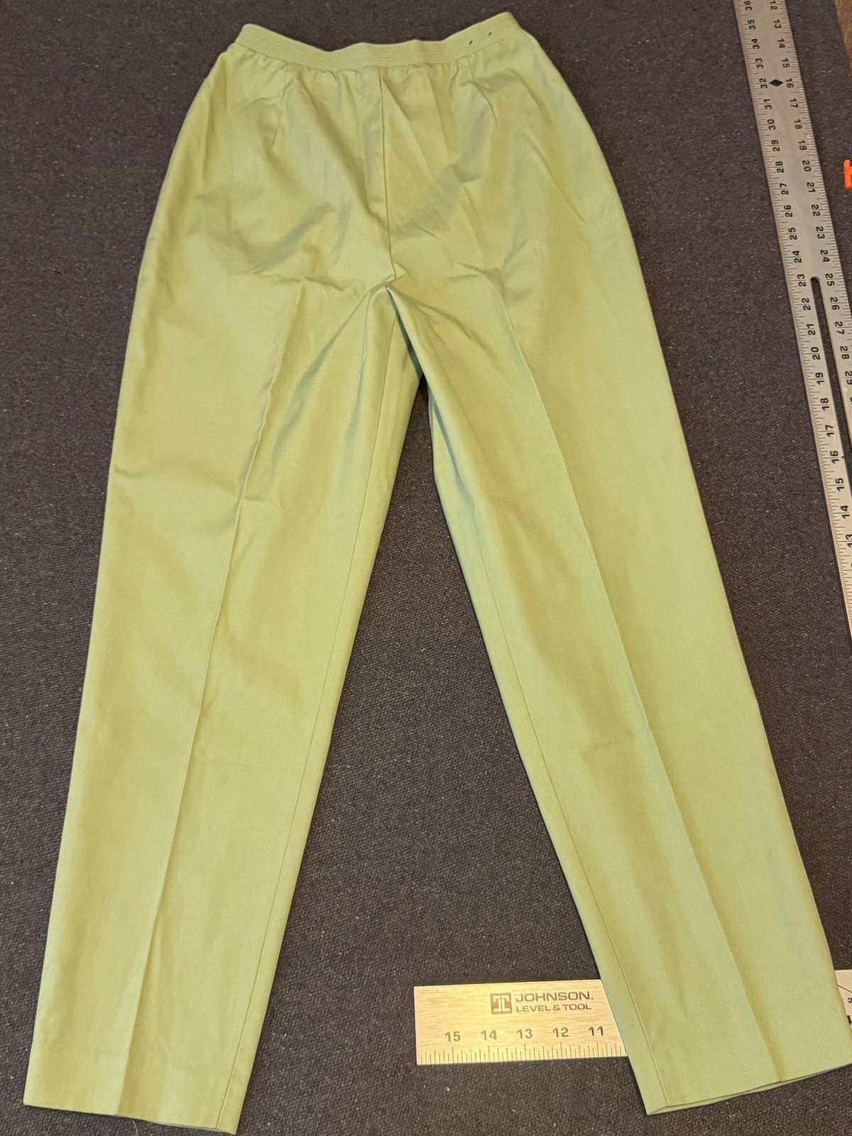 that sock 1965 bottle green “Koret of California 'cigarette pants. Back plasti