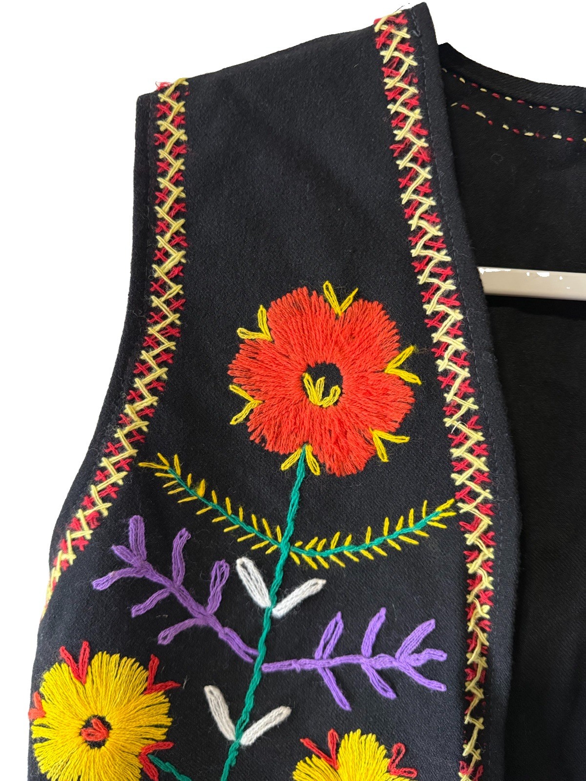 Vtg Embroidered Black Wool Folk Art Vest Boho Floral Traditional Hungarian Style