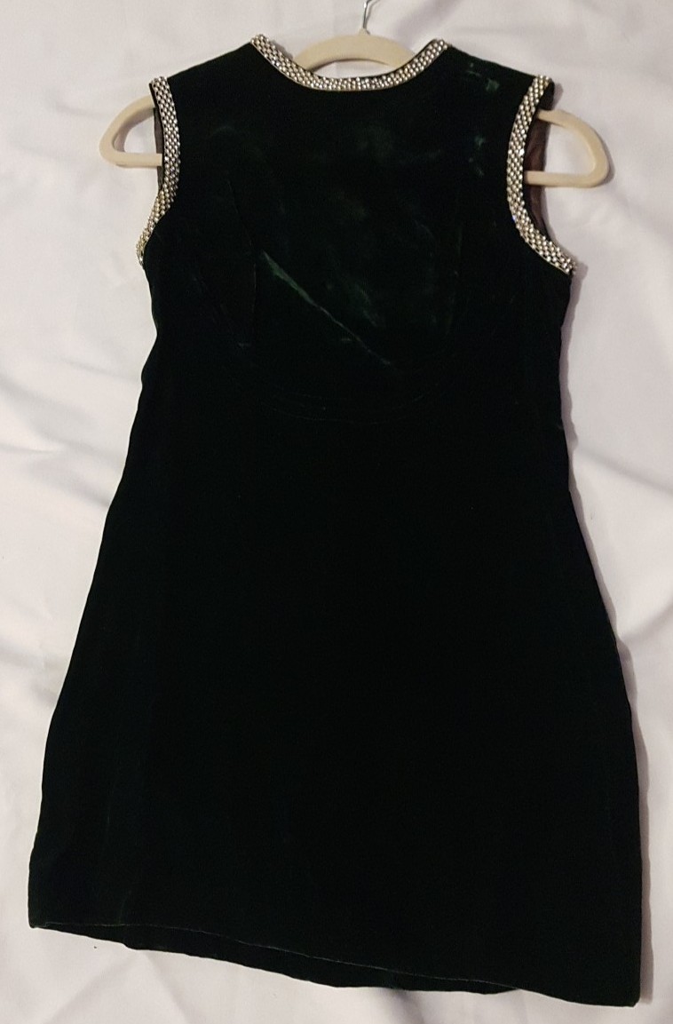 Vintage Velvet Emerald Green Peck & Peck Rhinestone Neck & Arms Dress 5th Ave NY