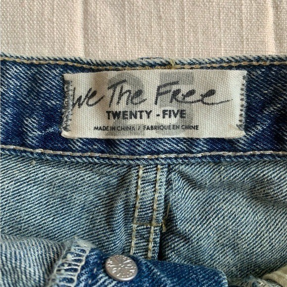 NWT Free People x We the Free Taliesin Cutoff Short in Mid Blue Size 25