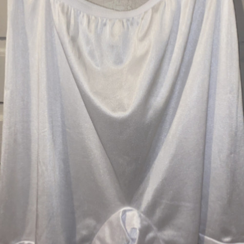 NEW VTG Panty SZ 6 White Nylon Pettipants Shiny Long bloomers Underwear