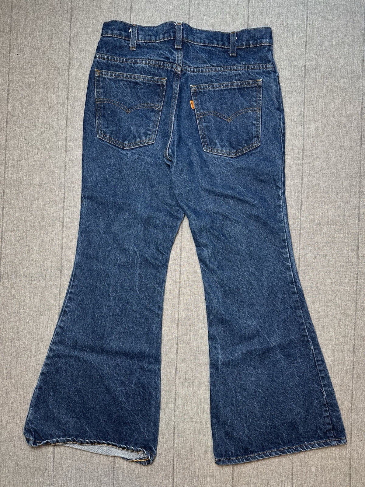 Vintage 1980s Orange Tab Bell Bottom Levis Women’s 32×28