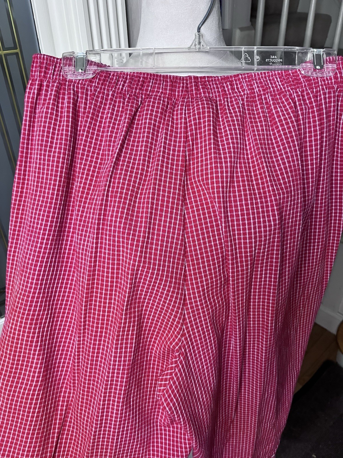 TanJay Vintage 90’s 1X Red White Gingham Embroidered Capri Pants Elastic Waist