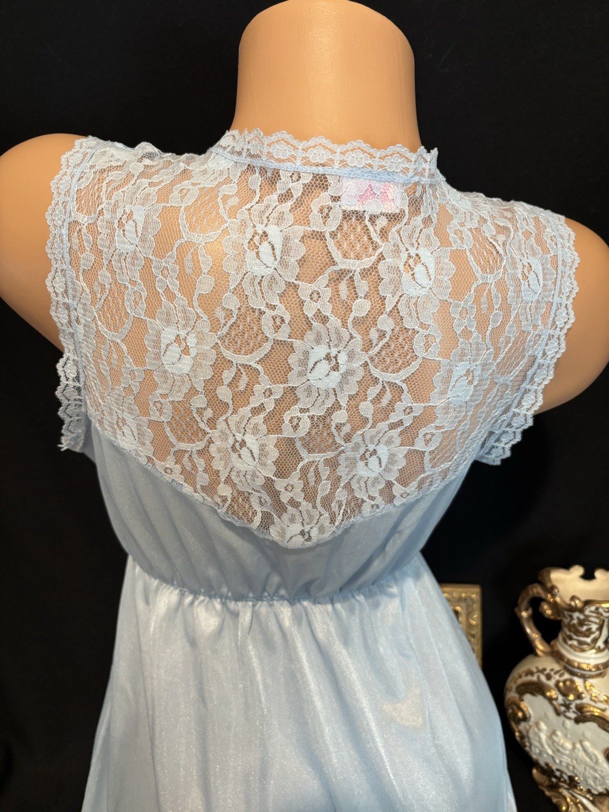 Vtg Silky Wide Lace SILKY SOFT NYLON Nightgown Negligee Gown w Tie front Dress
